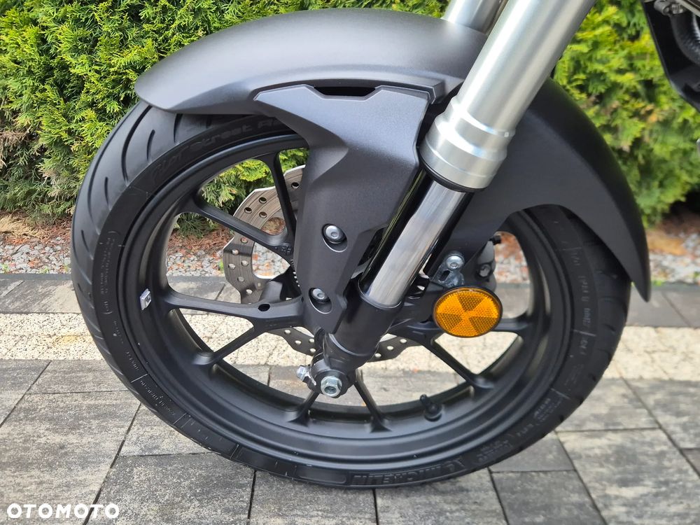 Honda CB - 17