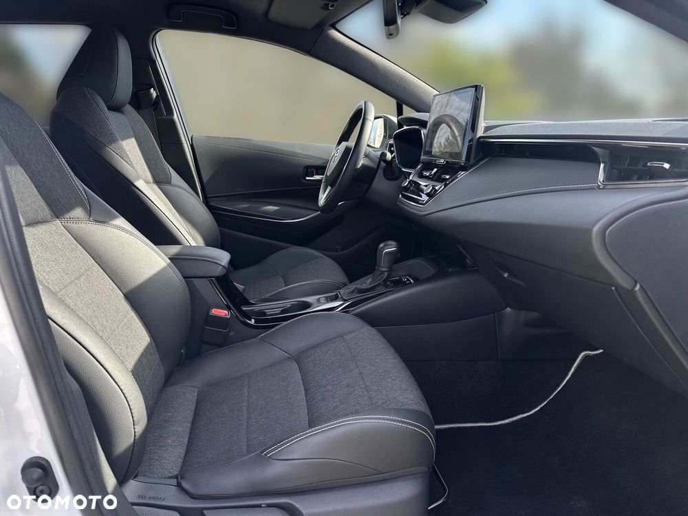 Toyota Corolla 1.8 Hybrid Style - 12