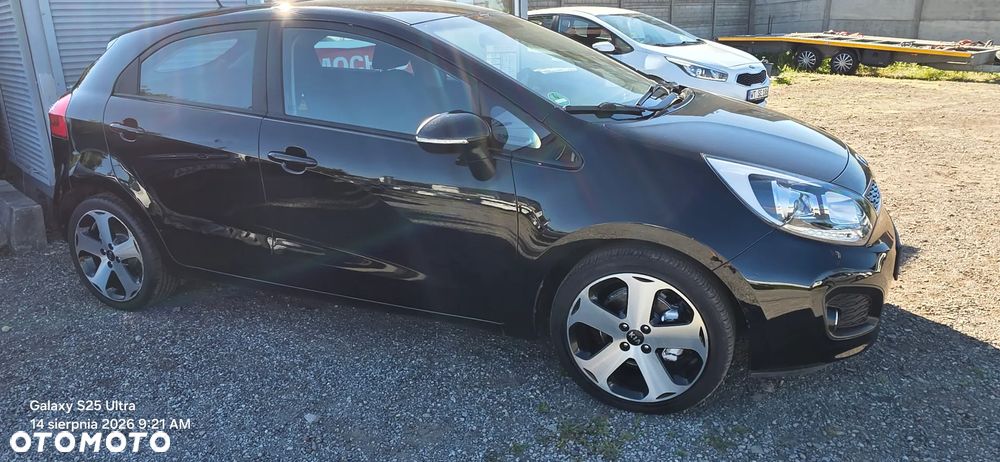 Kia Rio - 14