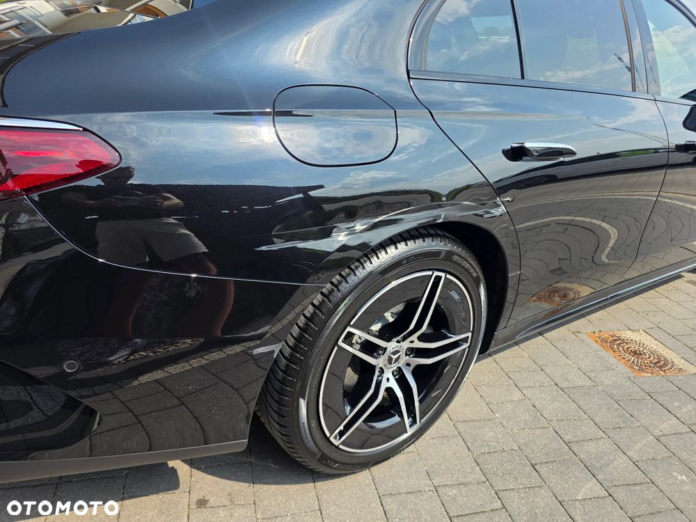 Mercedes-Benz Klasa E 220 d mHEV 4-Matic AMG 9G-Tronic - 18