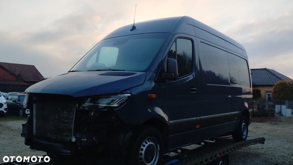 Mercedes-Benz Sprinter - 5