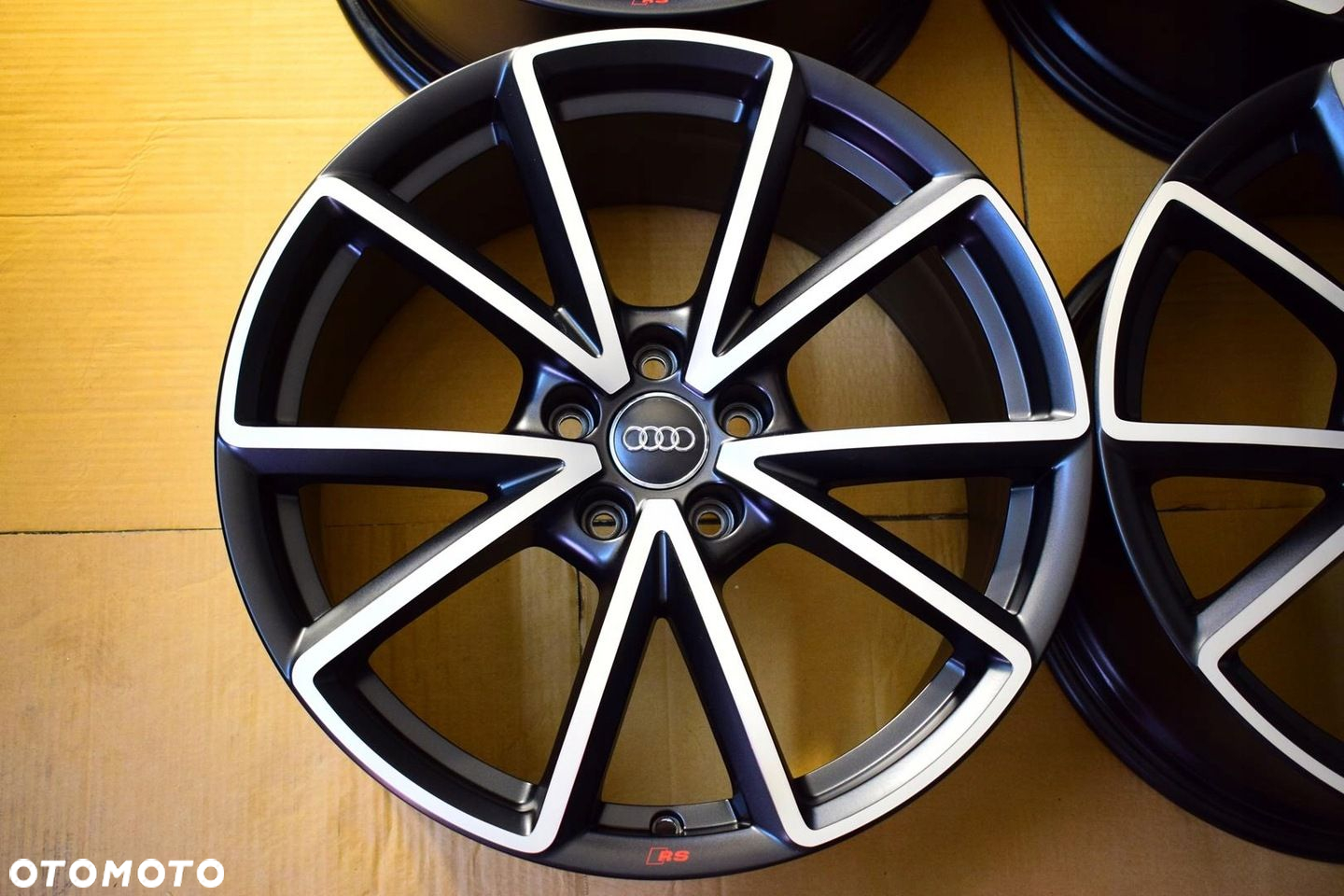 AUDI 19 ,,RS A4 S4 RS4 B9 A6 C7 C8 Q3 Q5 A8 8W0 Oryginał Jak Nowe - 2