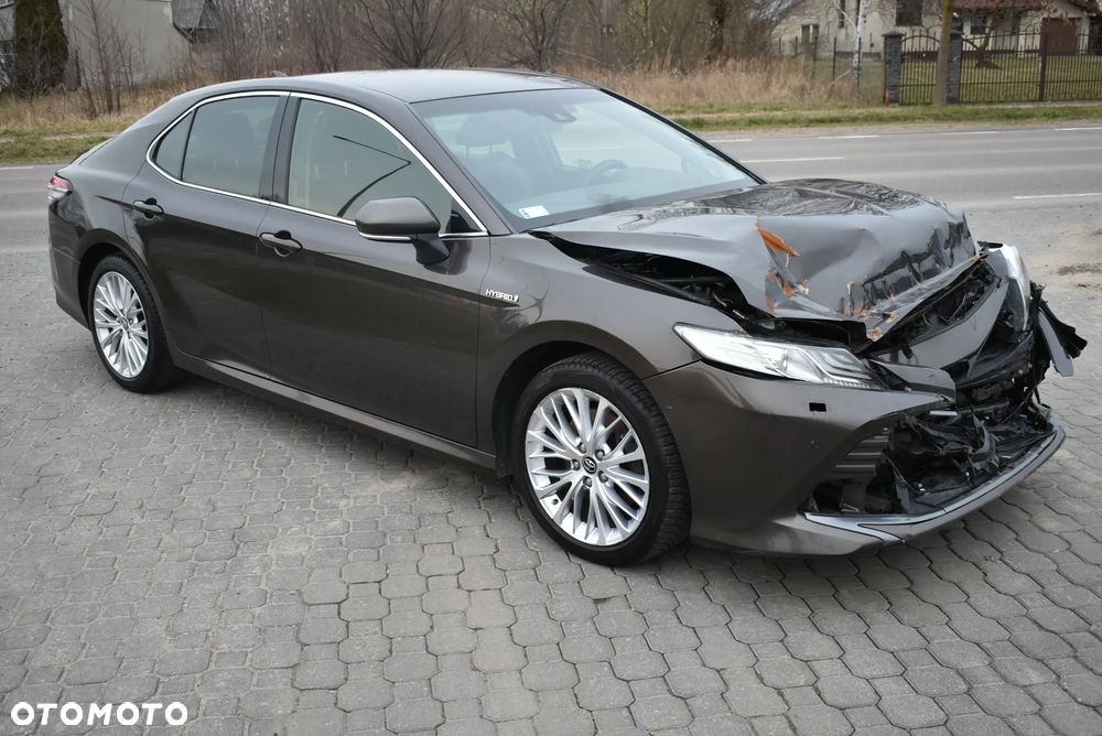 Toyota Camry 2.5 Hybrid Executive CVT - 12