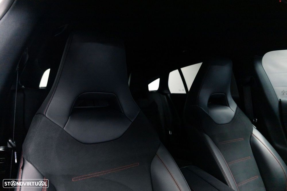 Mercedes-Benz CLA 250 e 8G-DCT AMG Line - 22