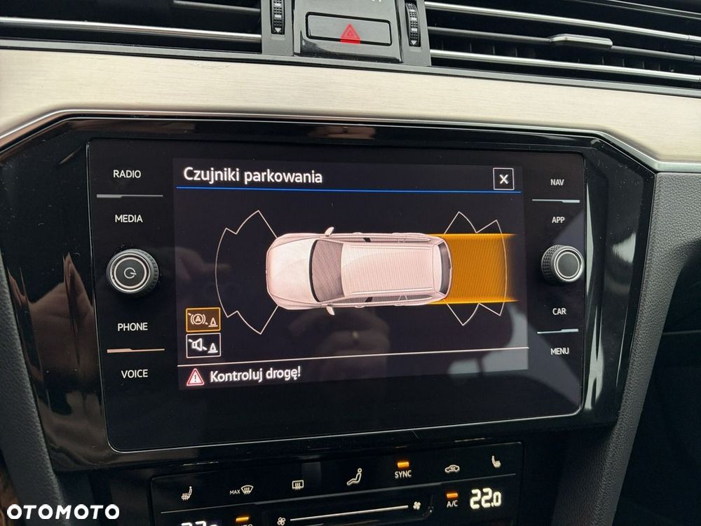 Volkswagen Passat - 23