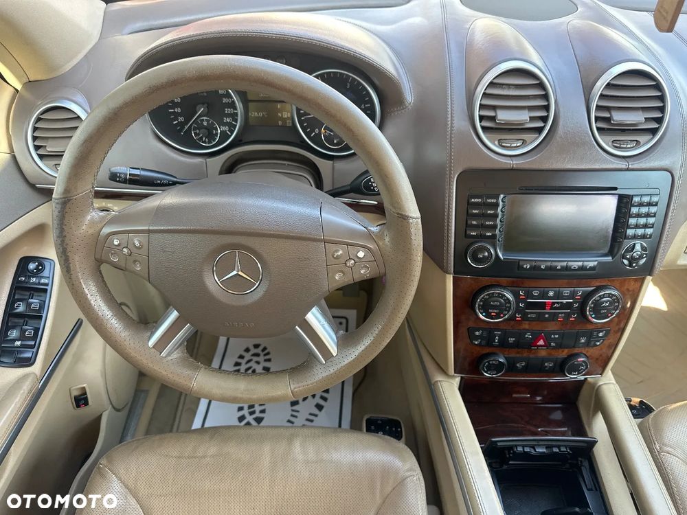 Mercedes-Benz GL - 18
