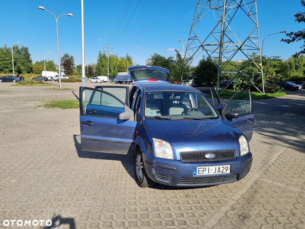 Ford Fusion - 4