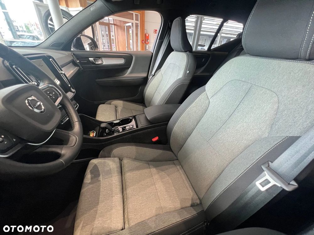 Volvo XC 40 B4 AWD Plus Dark - 15