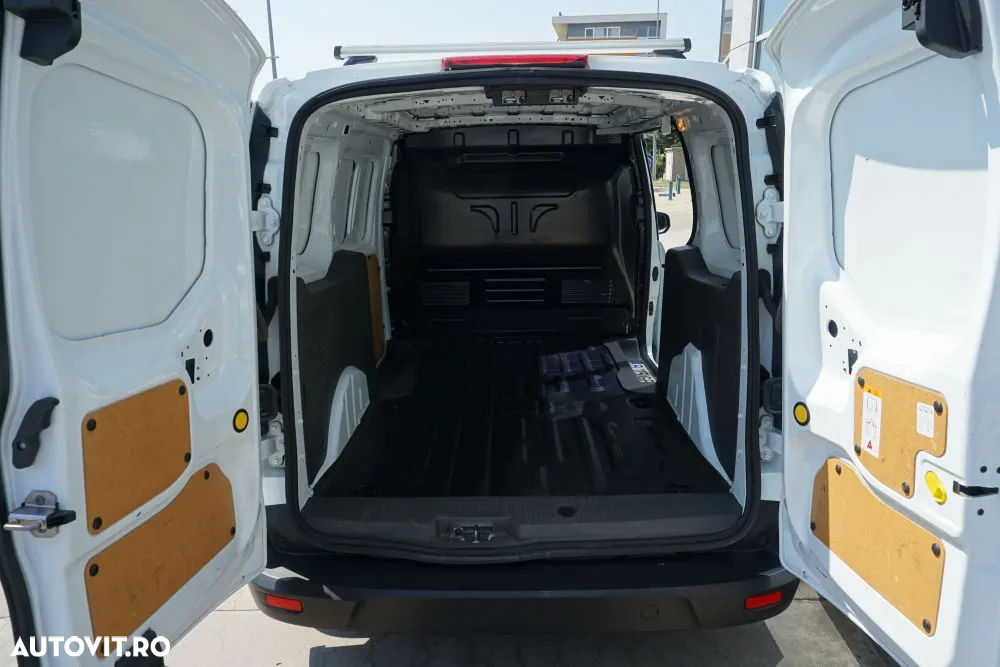 Ford Transit Connect - 8