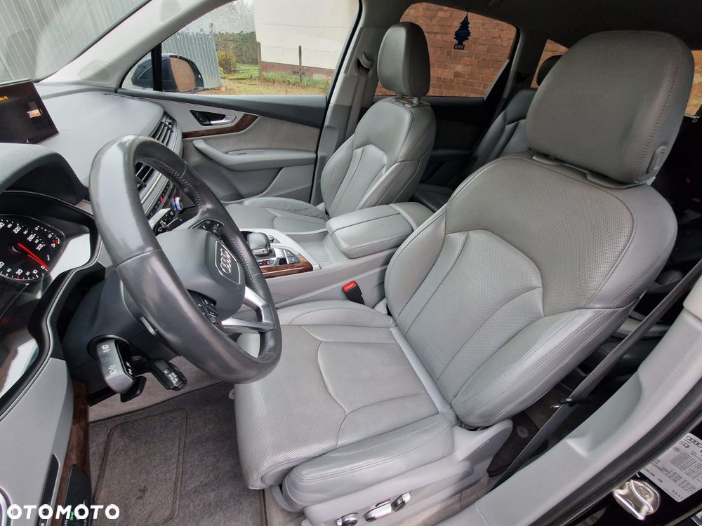 Audi Q7 - 6