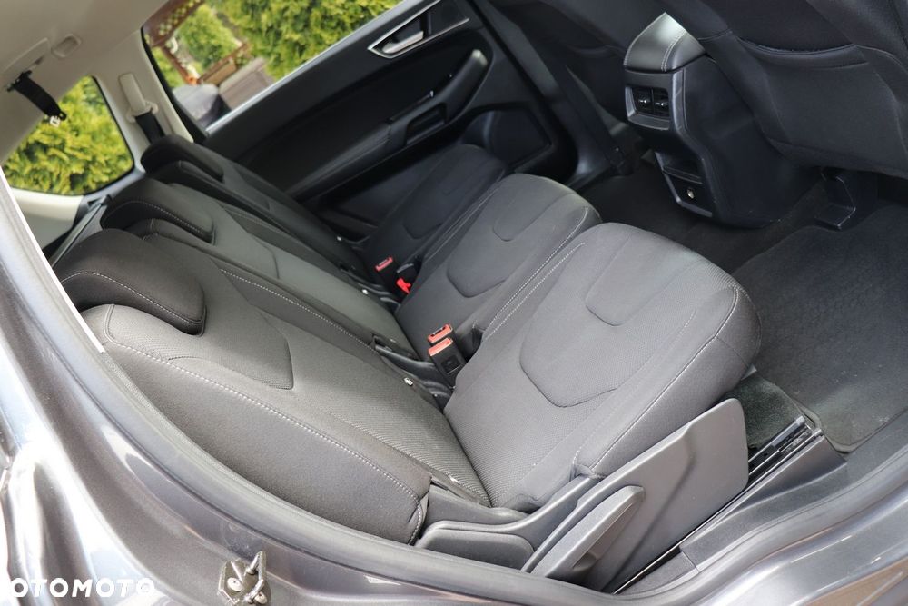 Ford S-Max - 9