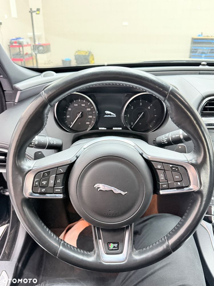 Jaguar F-Pace 2.0 i4D RWD R-Sport - 19
