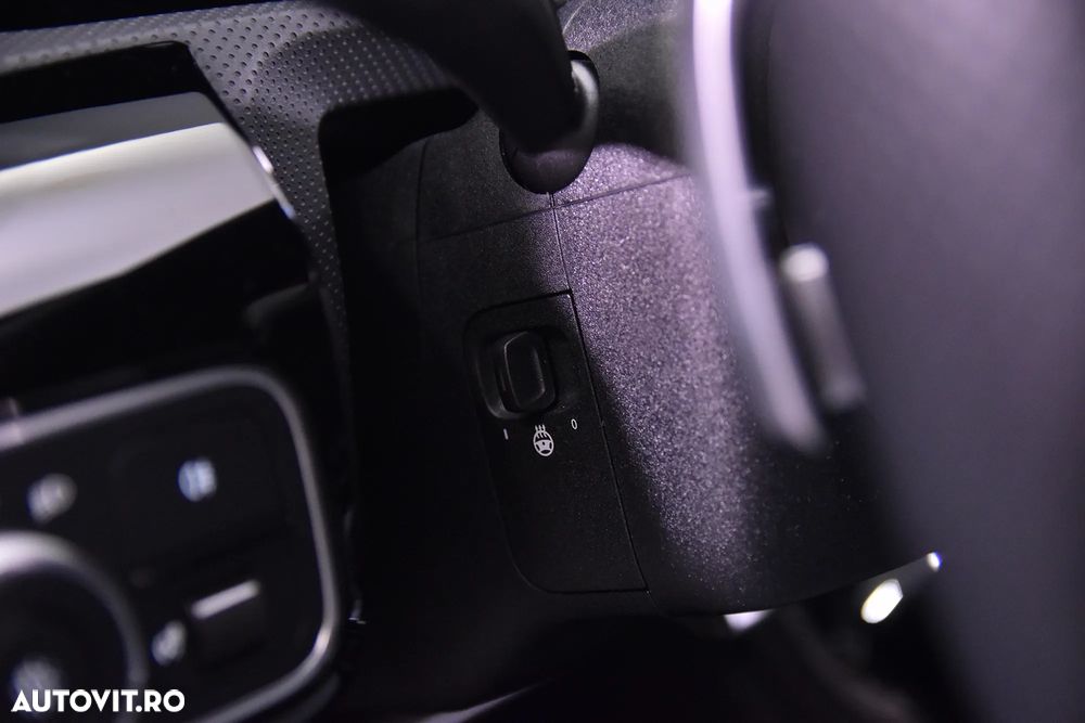 Mercedes-Benz CLA 200 7G-DCT AMG Line - 17