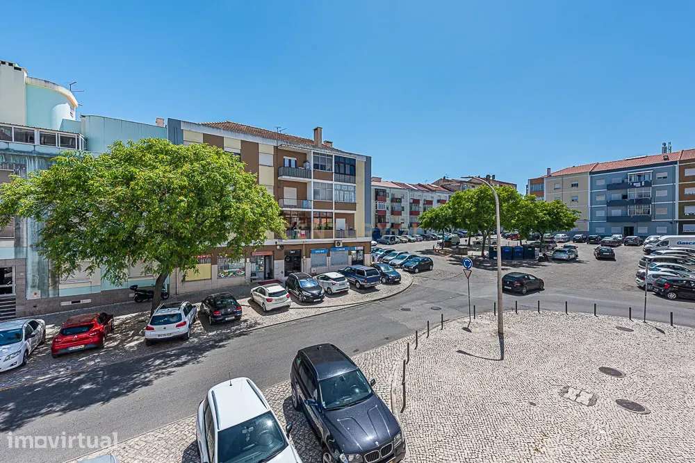 Apartamento T3 - Boa localização - Grande imagem: 2/18
