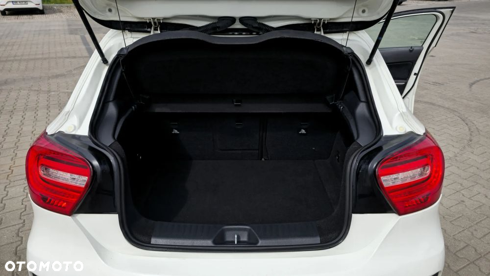 Mercedes-Benz Klasa A 180 BlueEfficiency Edition - 18