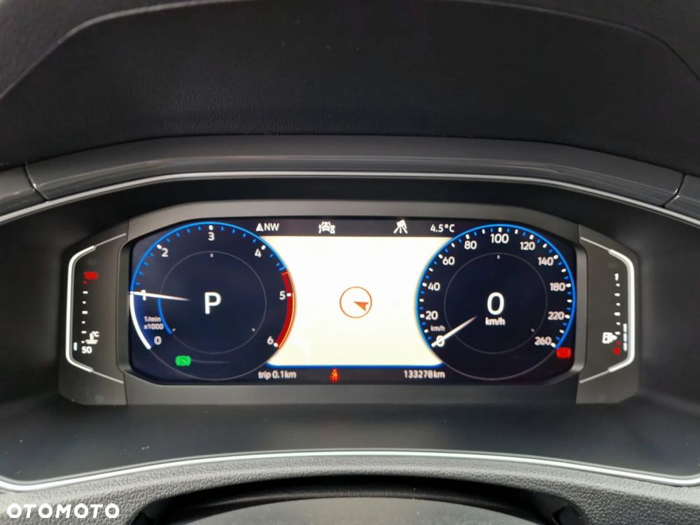 Volkswagen T-Roc 2.0 TDI SCR DSG Sport - 29