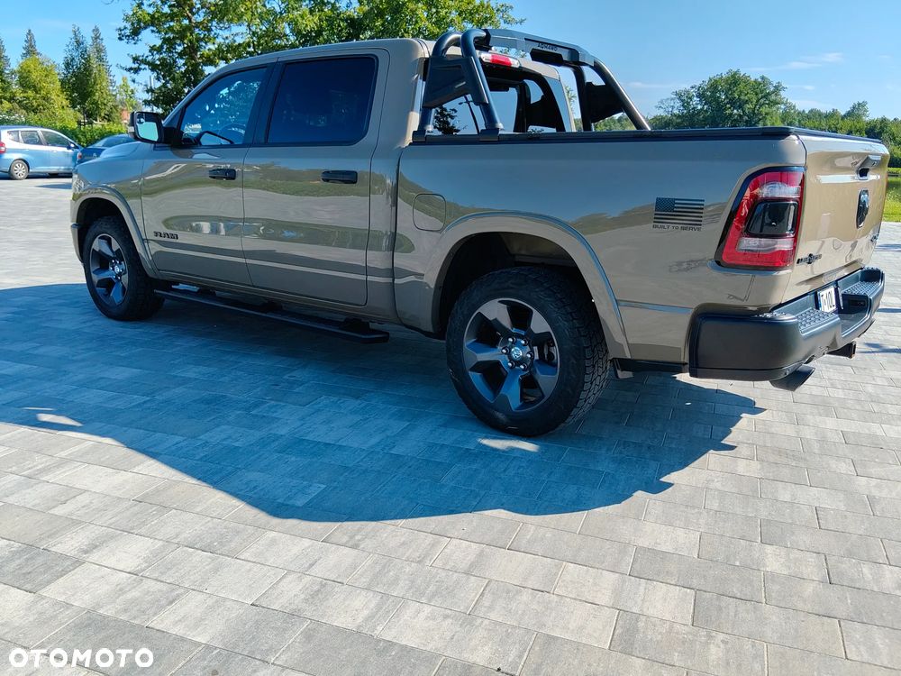 RAM 1500 5.7 Crew Cab Laramie - 10