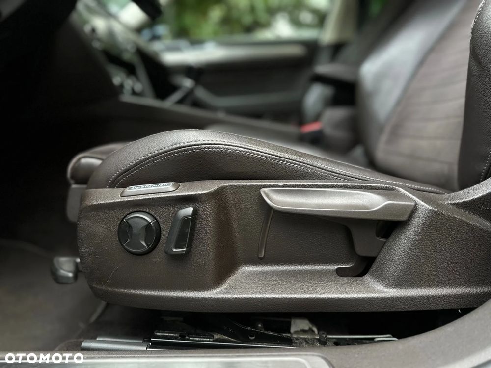 Volkswagen Passat 2.0 TDI SCR Highline - 15