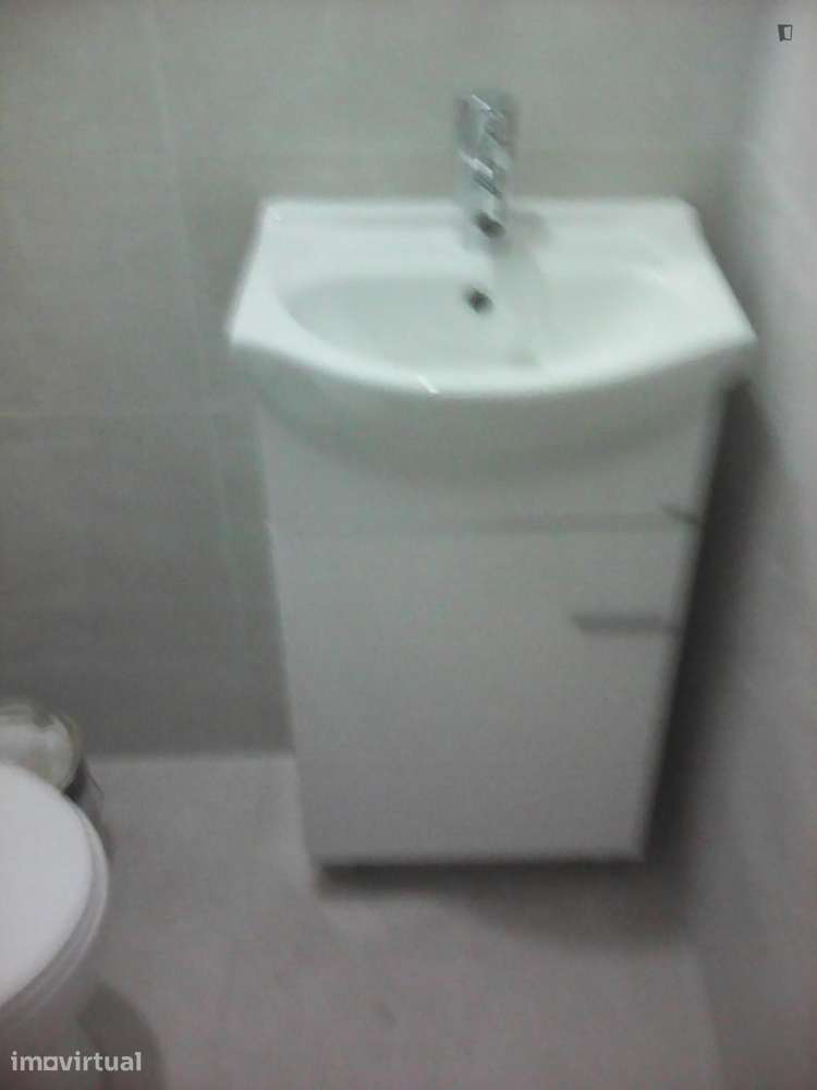 Quarto - localizado em Viana do castelo - Grande imagem: 2/9