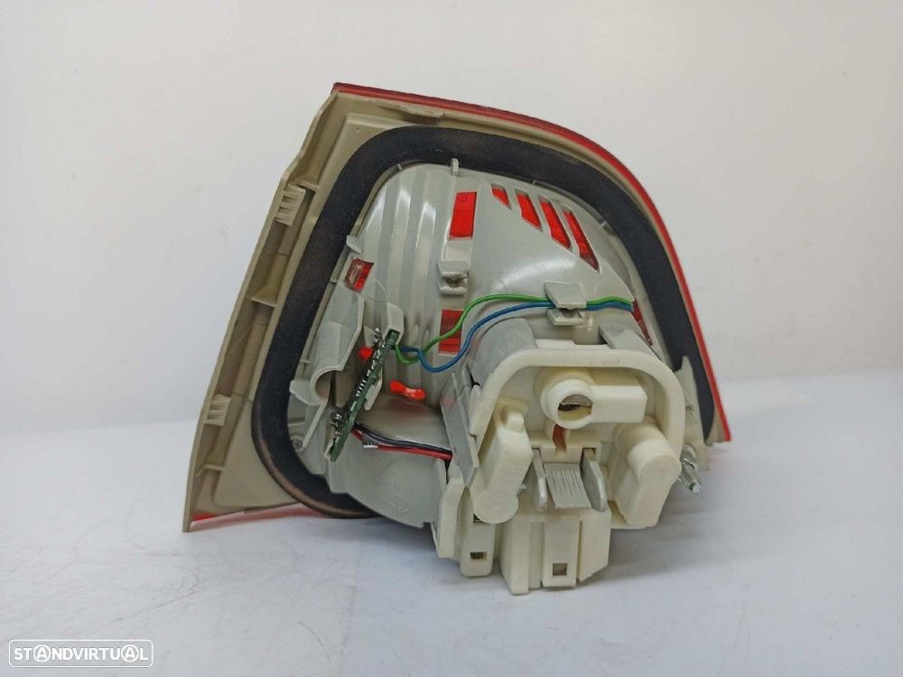 FAROLIM TRASEIRO DIREITO BMW SERIE 3 BERLINA (E90) 320D - 5