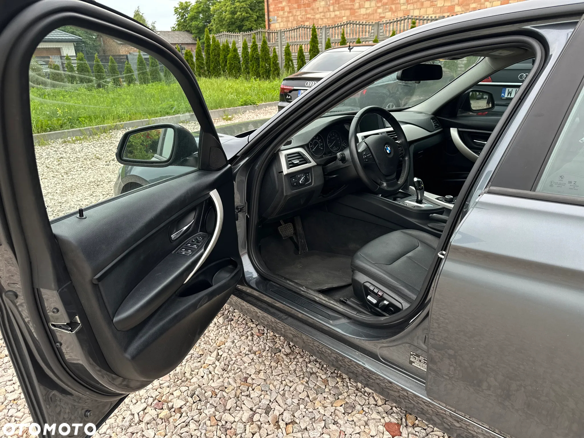 BMW Seria 3 320i - 18