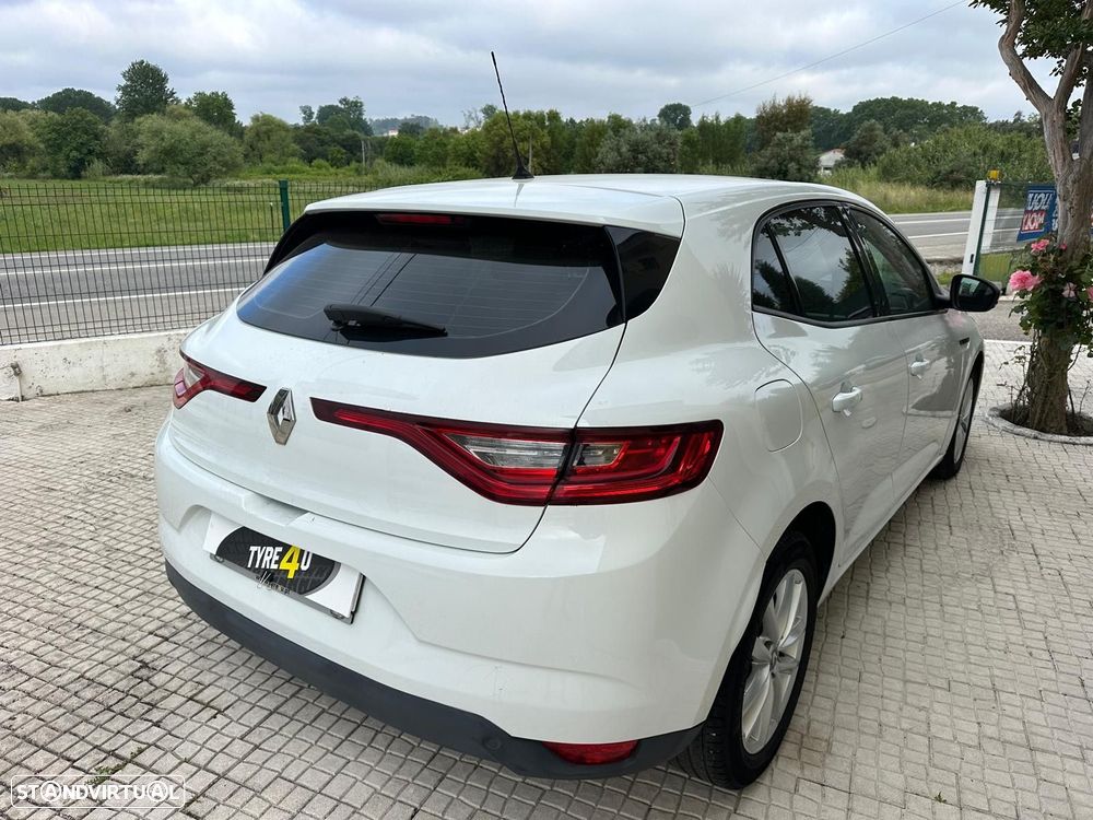 Renault Mégane 1.5 dCi Zen - 6