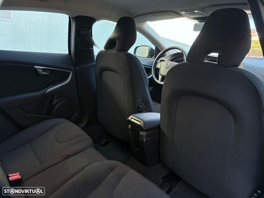 Volvo V40 2.0 D2 Kinetic - 52