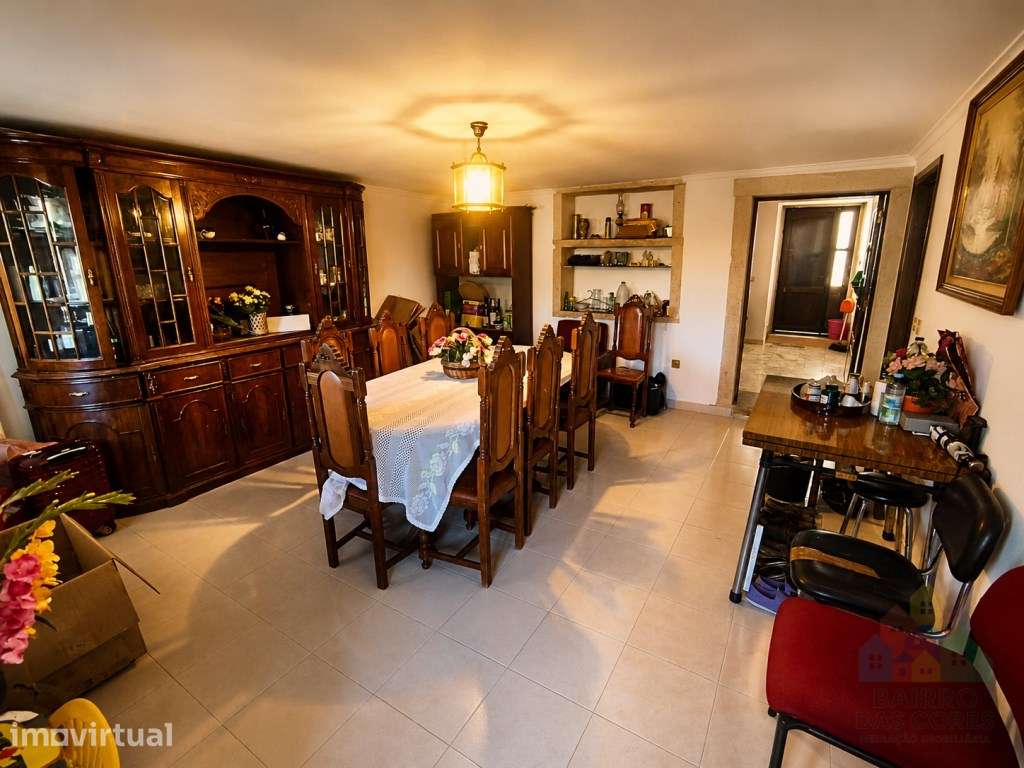 Moradia T3 com terreno em local tranquilo perto de Tomar - Grande imagem: 2/22