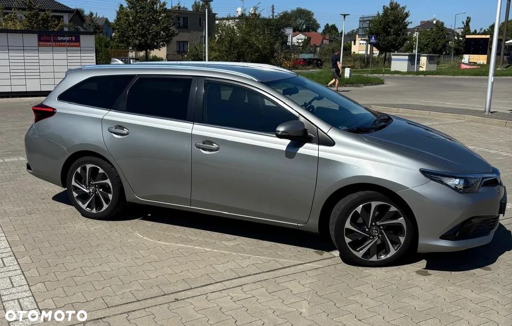 Toyota Auris - 2