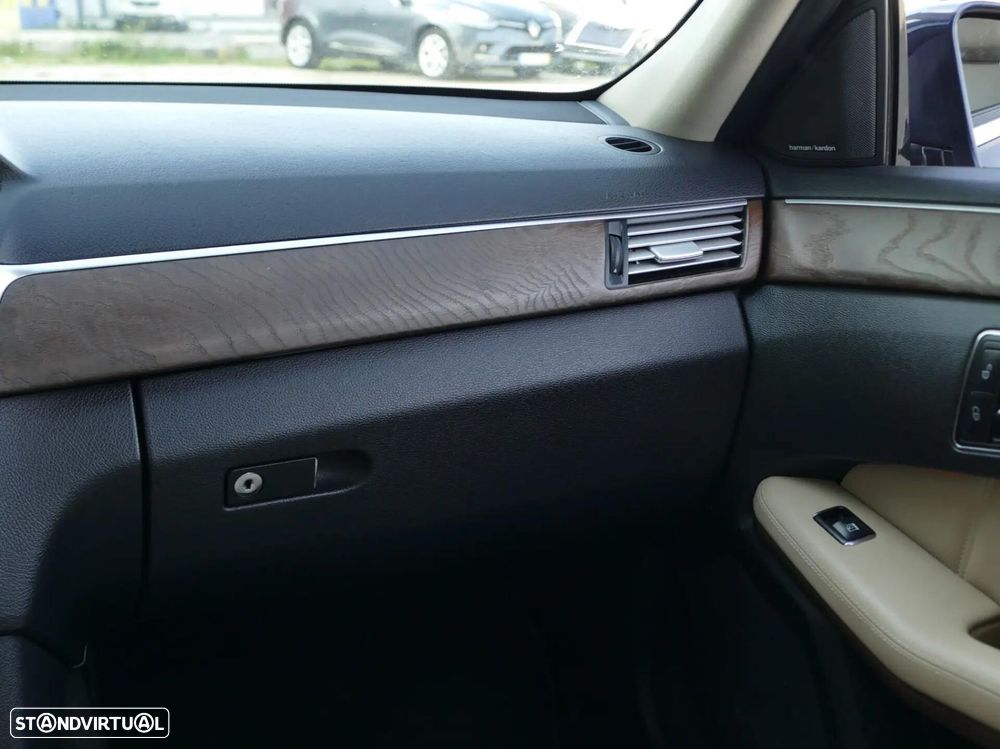 Mercedes-Benz E 220 CDi Avantgarde BE Auto. - 38