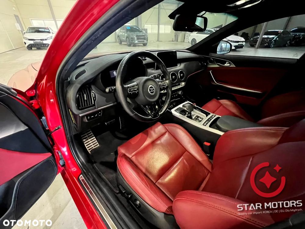 Kia Stinger - 30