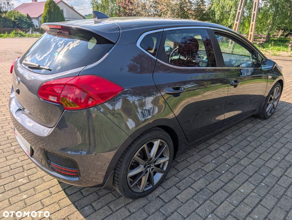 Kia Ceed 1.4 L - 4