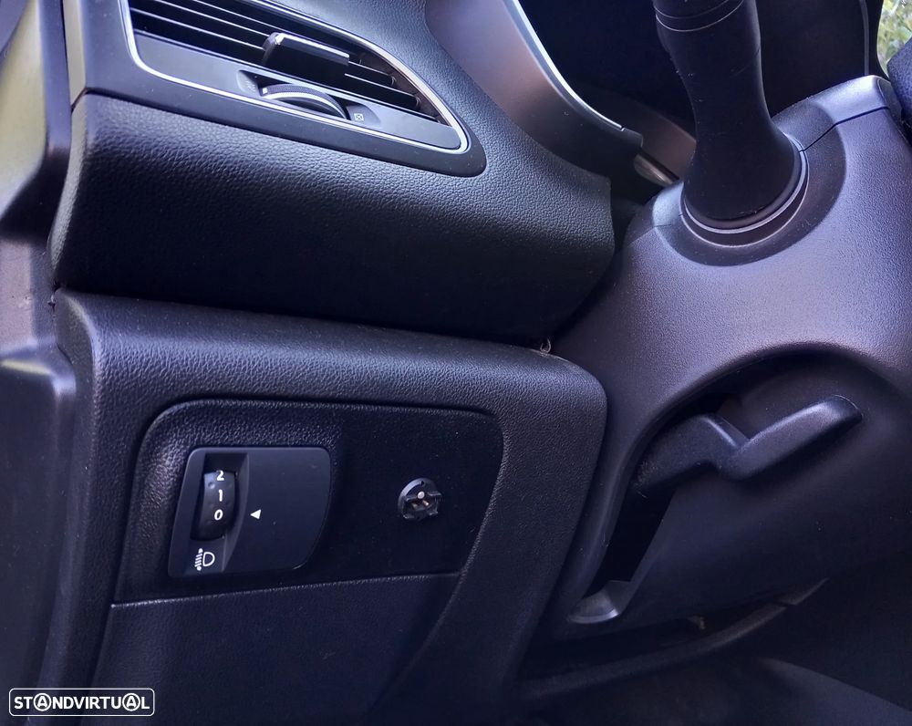 Renault Mégane Sport Tourer 1.5 dCi Limited - 18