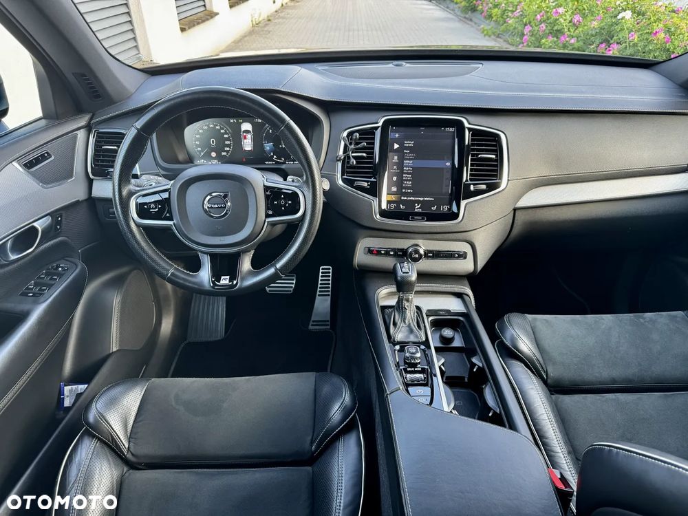 Volvo XC 90 D5 AWD Geartronic RDesign - 10