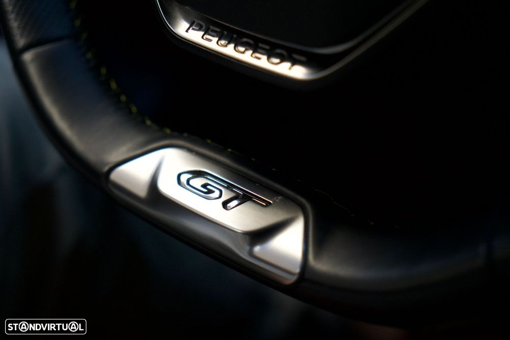 Peugeot 2008 1.2 PureTech GT EAT8 - 31