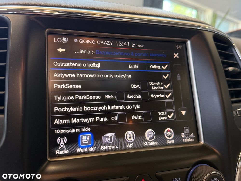Jeep Grand Cherokee - 31