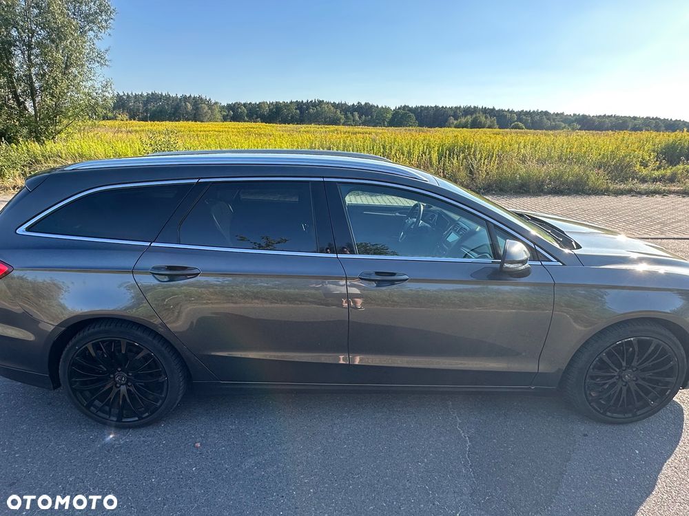 Ford Mondeo 2.0 TDCi Titanium PowerShift - 4