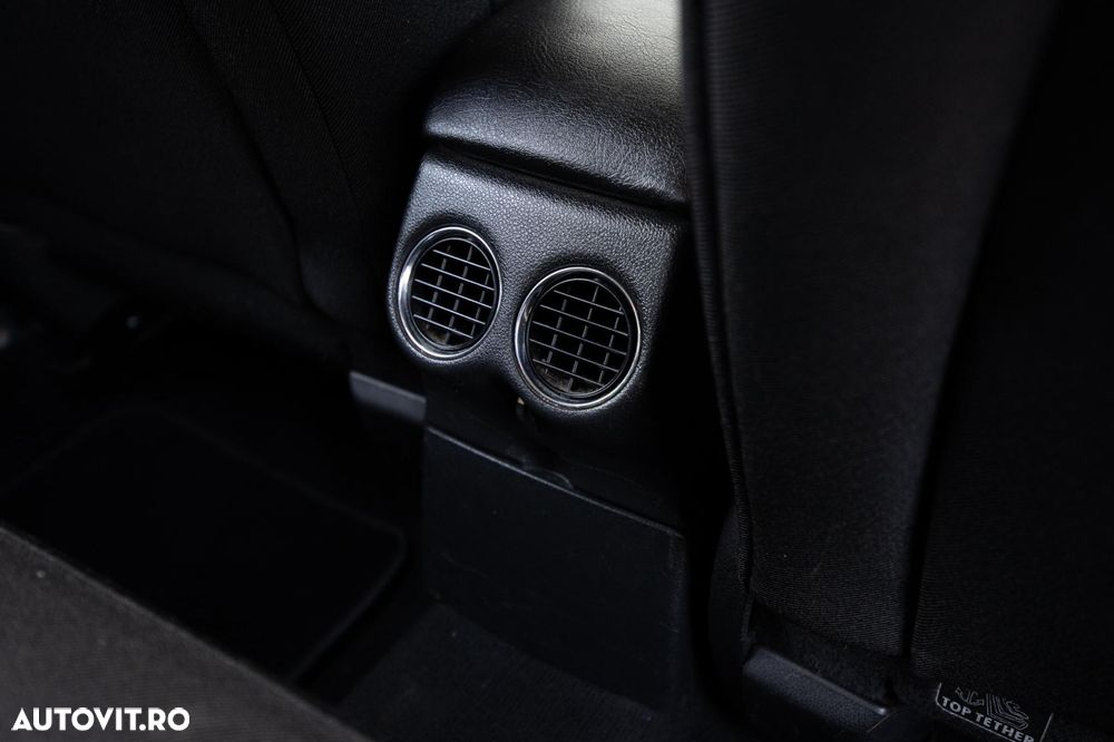 Peugeot 308 1.6E Confort Pack Aut - 16