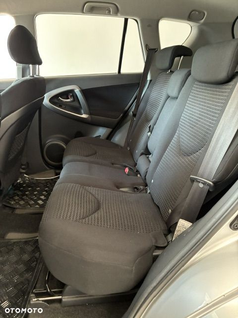 Toyota RAV4 2.2 D-4D 4x4 Executive - 12