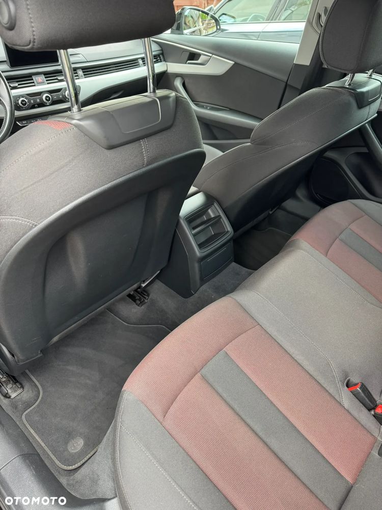 Audi A4 Limousine - 11