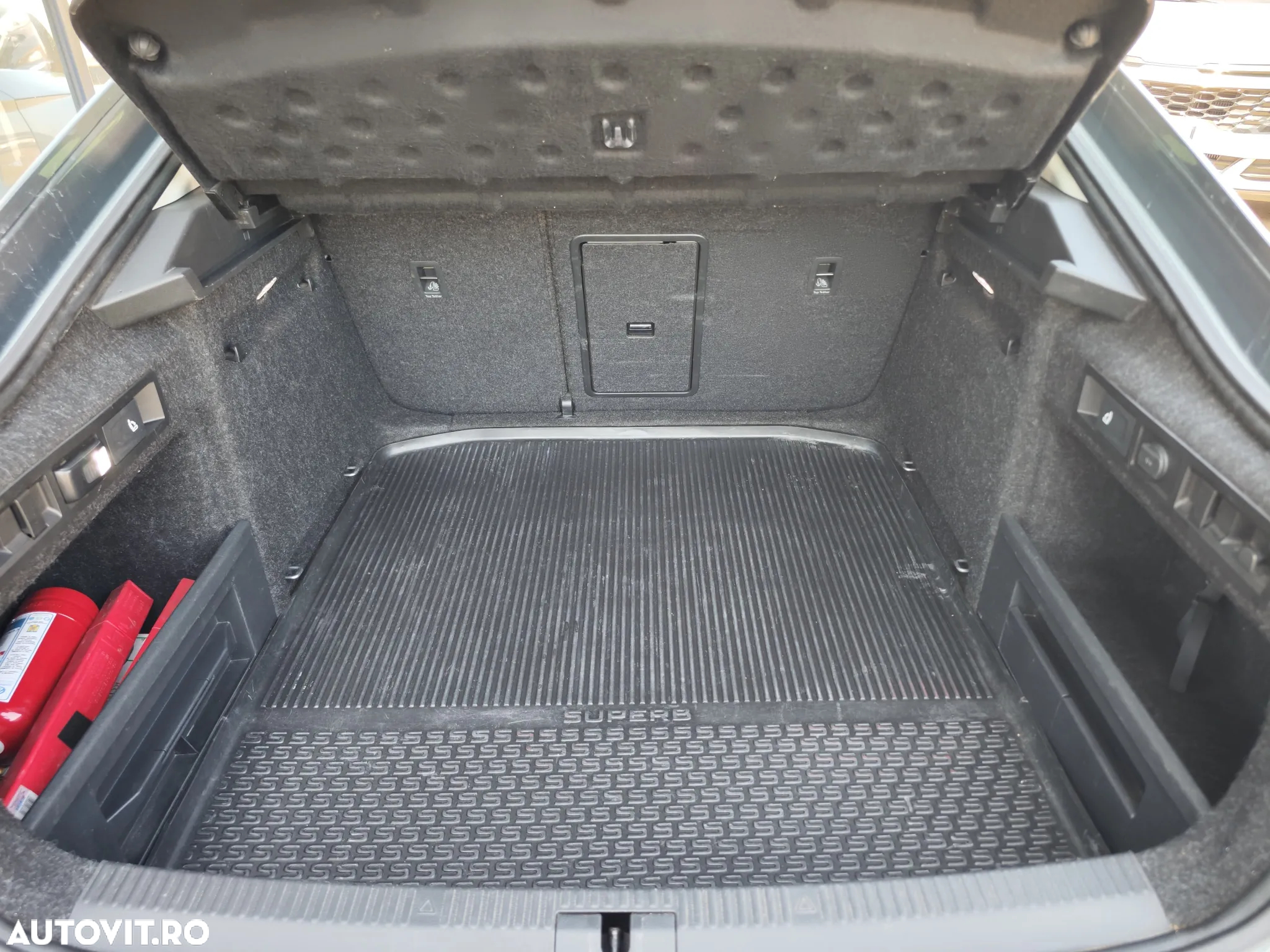Skoda Superb 1.5 TSI DSG Ambition - 14
