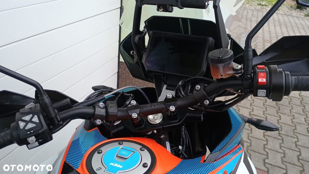 KTM Super Adventure - 25