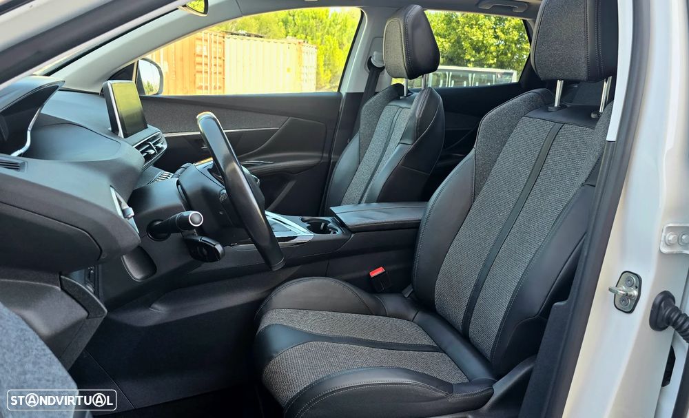 Peugeot 3008 PureTech 130 Stop & Start GPF Allure - 10