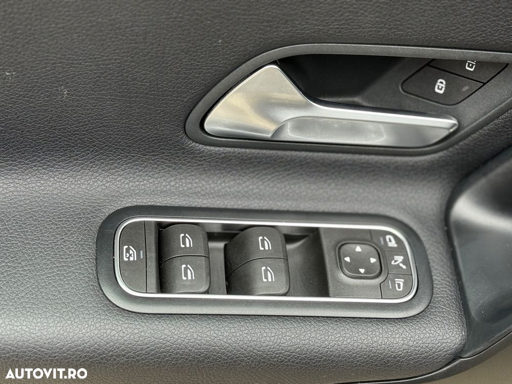 Mercedes-Benz A 180 d Sedan 8G-DCT - 15