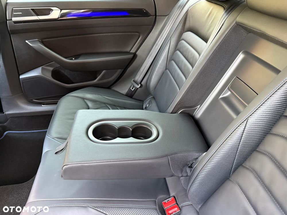 Volkswagen Arteon 2.0 TSI 4Motion R DSG - 33