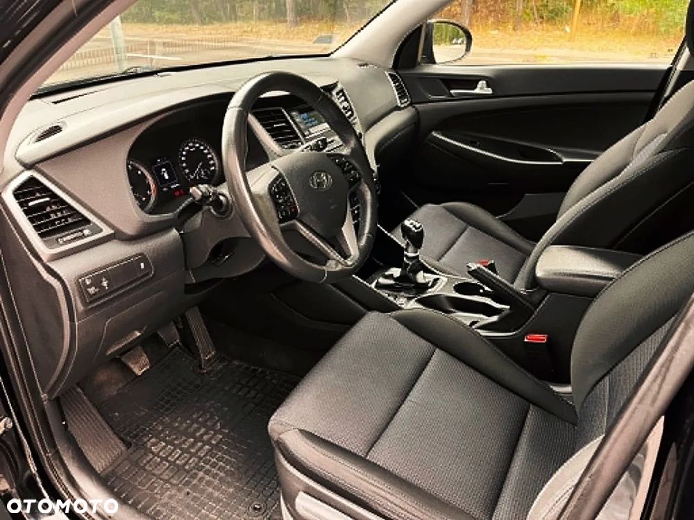 Hyundai Tucson 1.6 GDI BlueDrive Comfort 2WD - 16