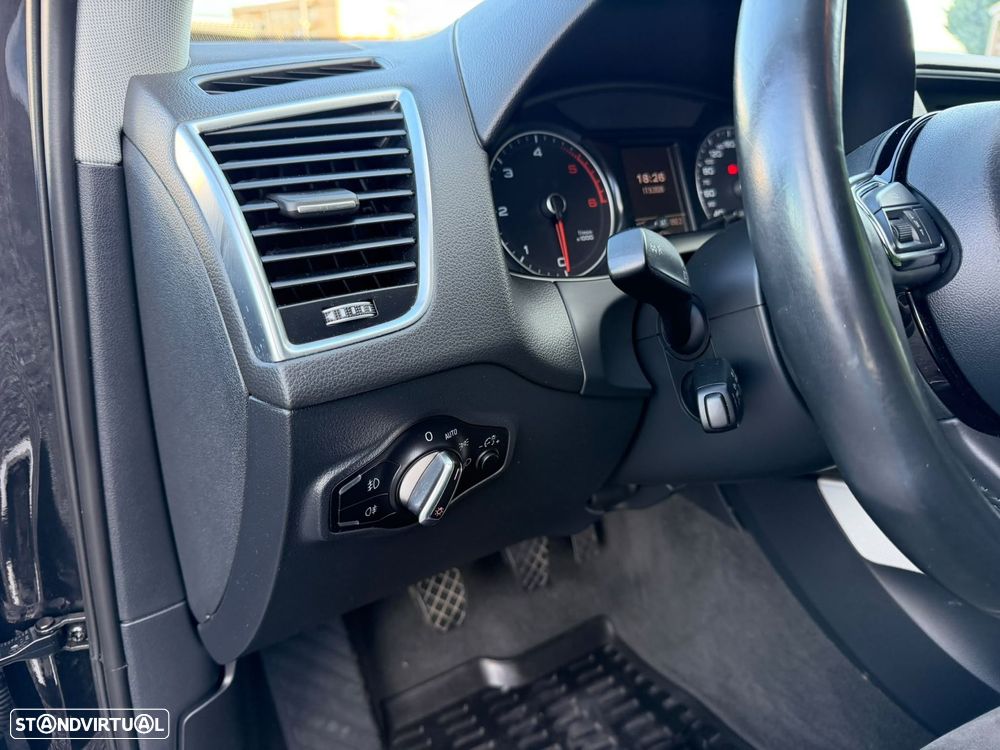 Audi Q5 2.0 TDi Business Line S-line - 33