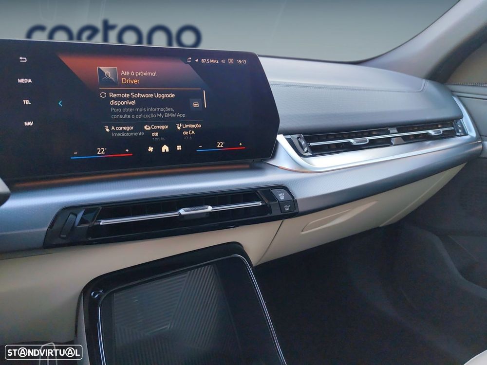 BMW iX2 eDrive20 Pack Desportivo M - 26