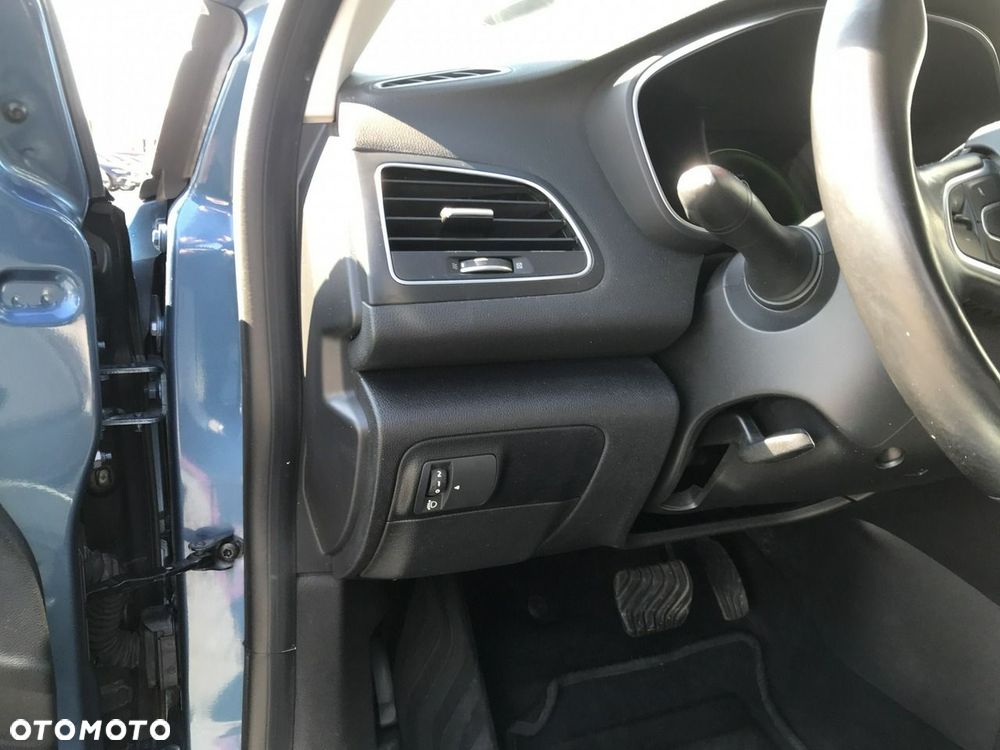 Renault Megane - 11