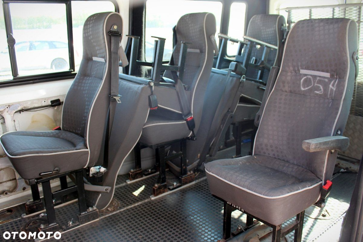 Ford Transit MK7 2006 2.2TDCI Bus (MASKA, ZDERZAK, LAMPA, BŁOTNIK, DRZWI, SZYBA, FOTEL) - 7